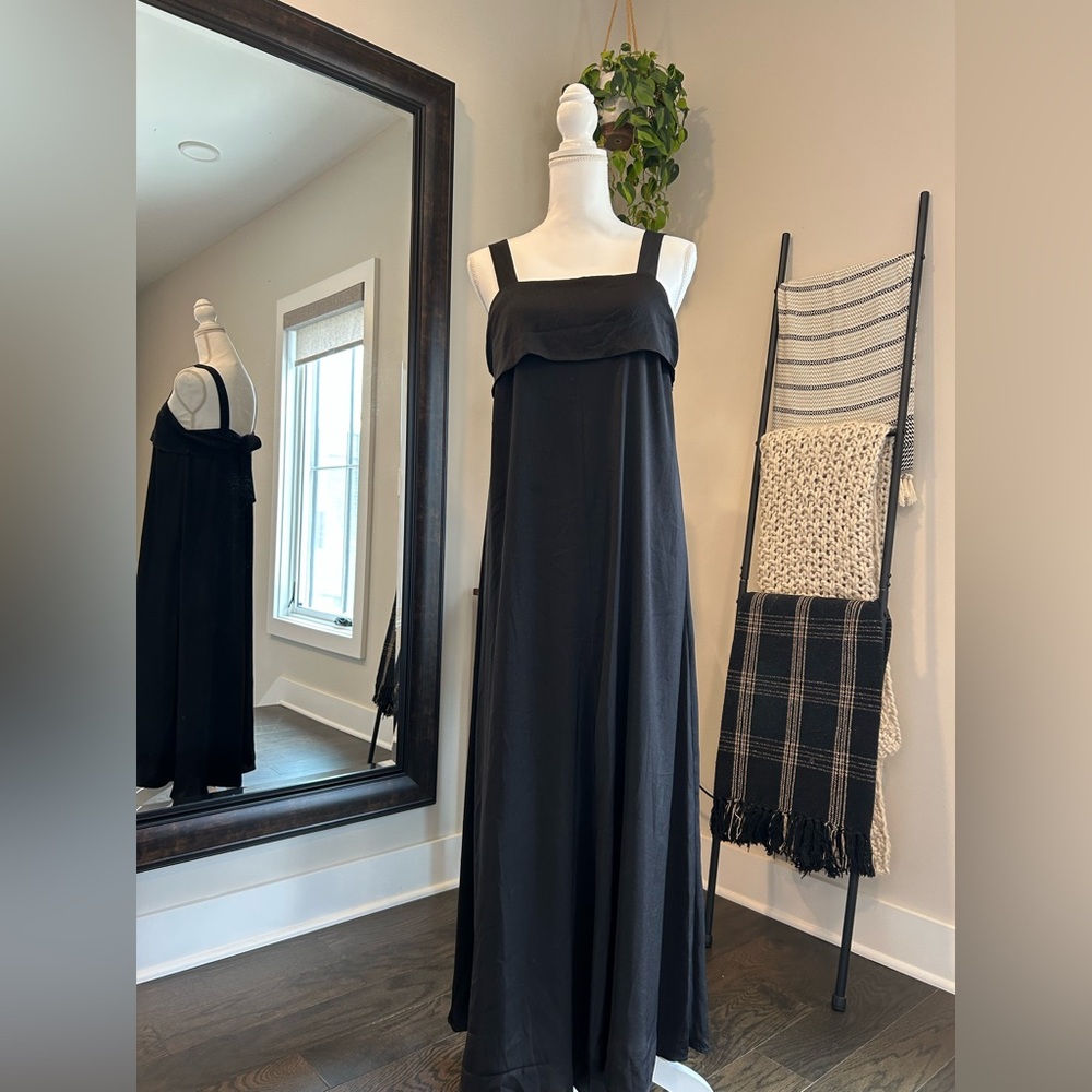 Banana Republic Black Sleeveless Maxi Dress